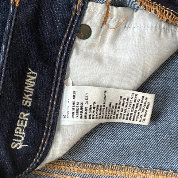 AE super stretch jeans size 2 short - Picture 3 of 4